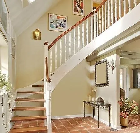 Albertsgaard Bed & Breakfast *